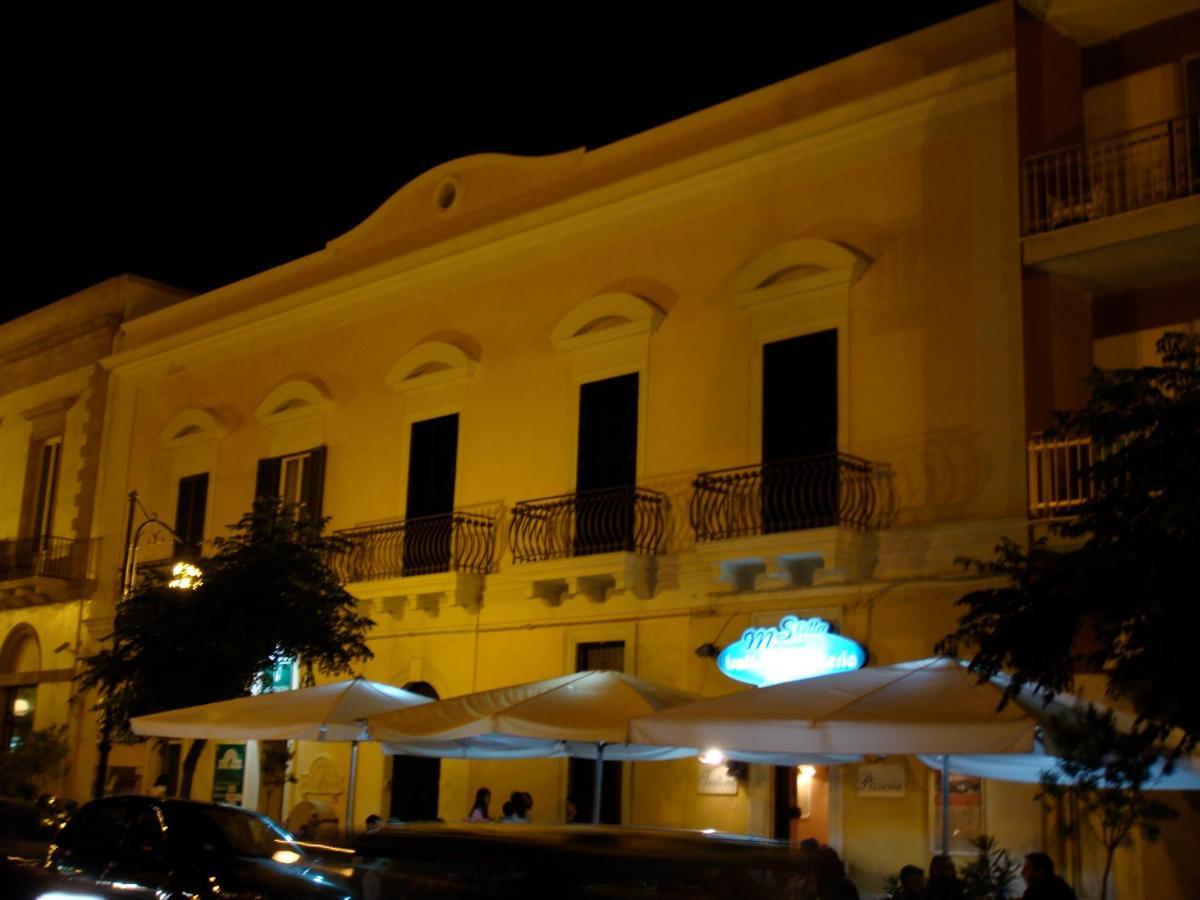 Beautiful Property In The Heart Of Gallipoli Exterior photo
