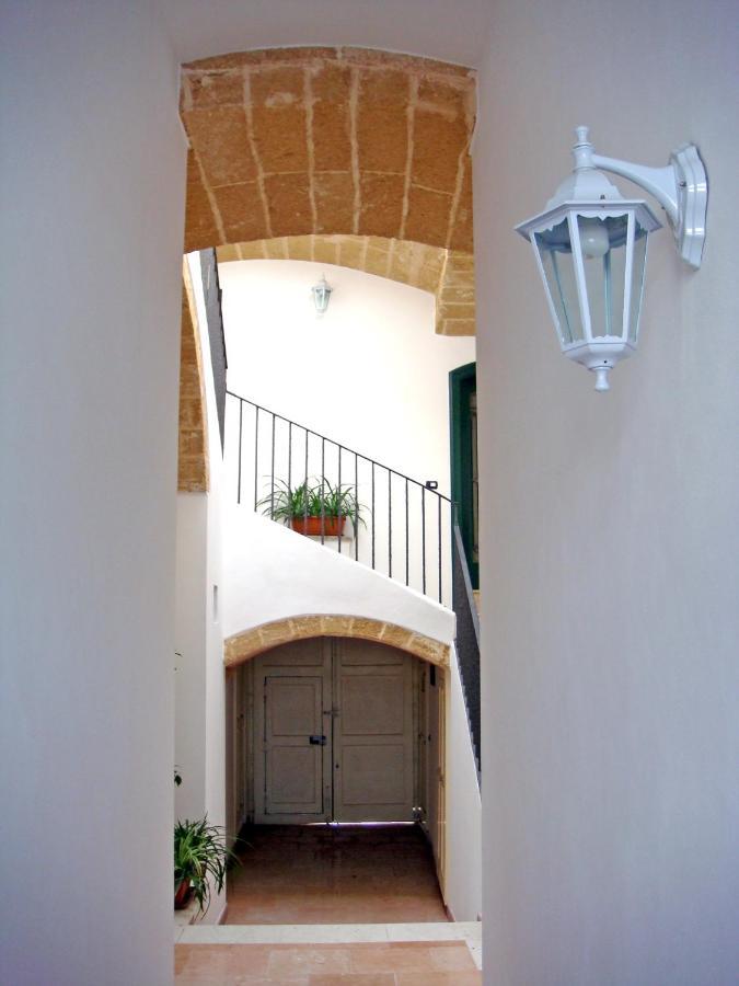 Beautiful Property In The Heart Of Gallipoli Exterior photo